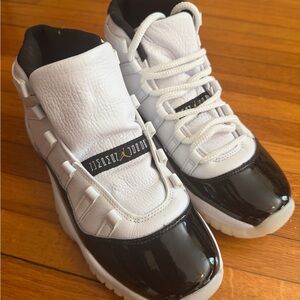 Retro Jordan 11 (NO BOX) *NEW* “DMP Gratitudes”